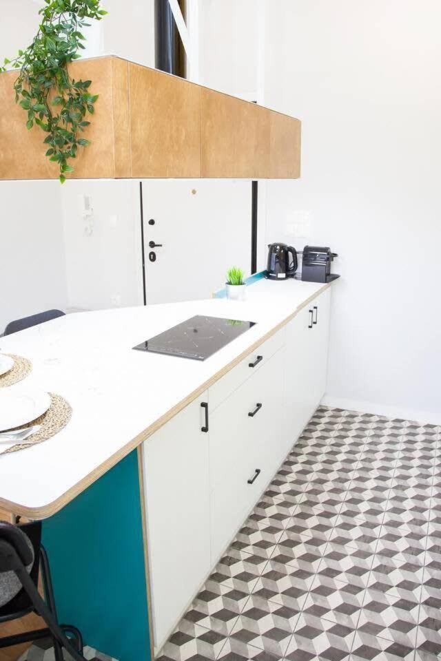 Fully Renovated, Modern Beauty In Central Athens! Екстер'єр фото