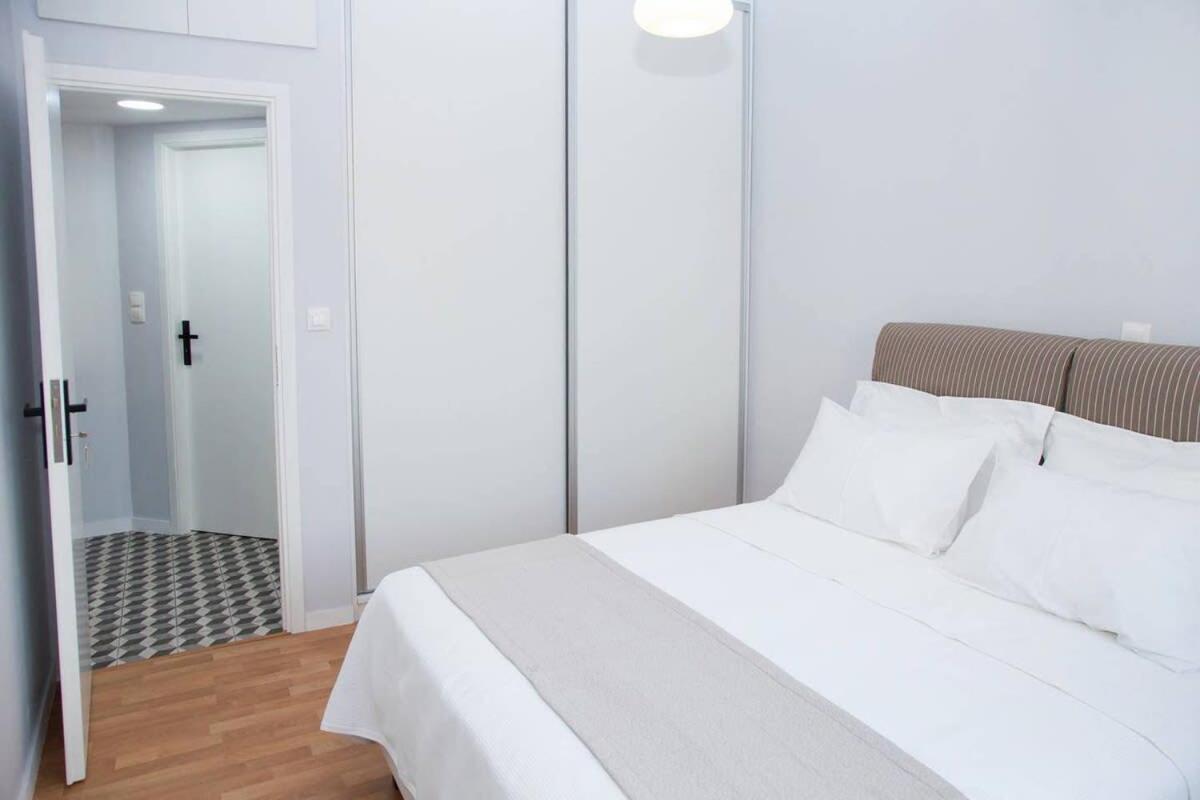 Fully Renovated, Modern Beauty In Central Athens! Екстер'єр фото
