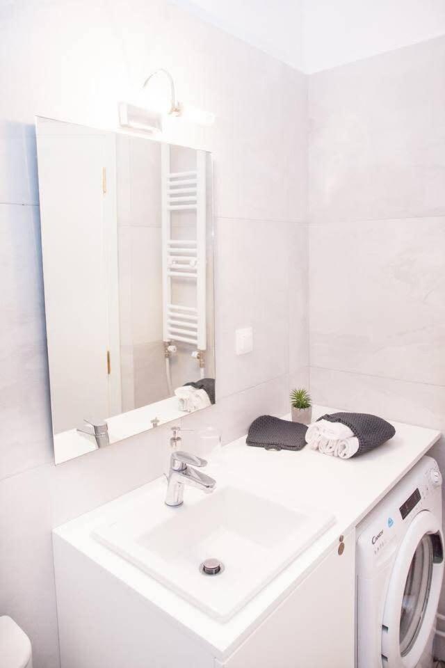 Fully Renovated, Modern Beauty In Central Athens! Екстер'єр фото